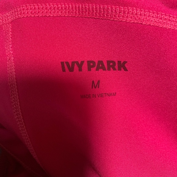 IVY PARK leggings, fuschia, sz M. - Picture 4 of 5